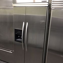 Kitchen Aid 36”wide Built In Stainless Steel Refrigerator Stainless Steel 