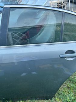 2012 g37 doors