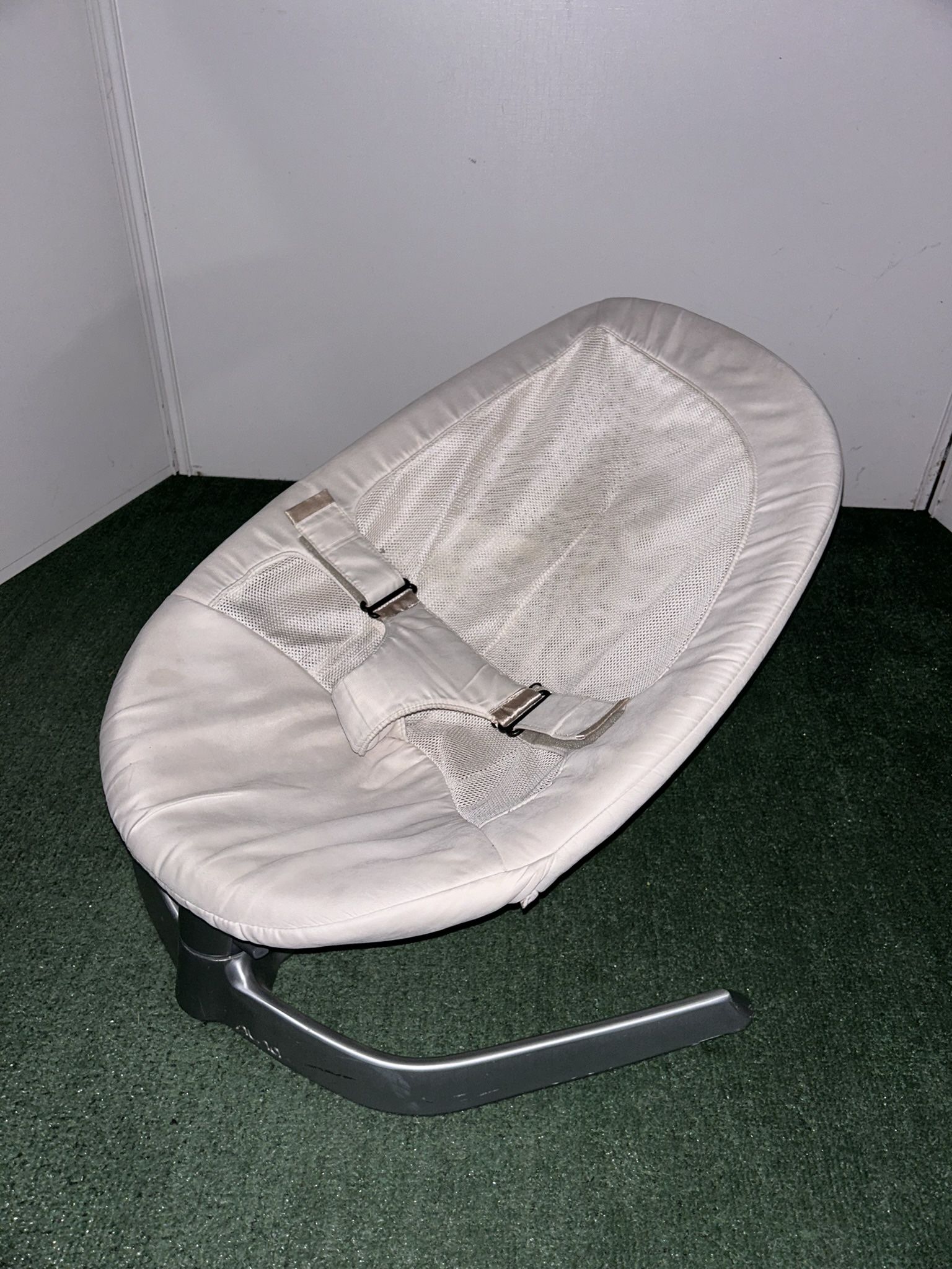 Leaf Baby Rocker