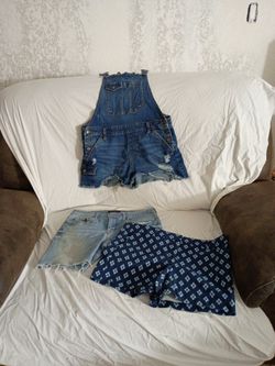 Women's Clothing Size 10/12