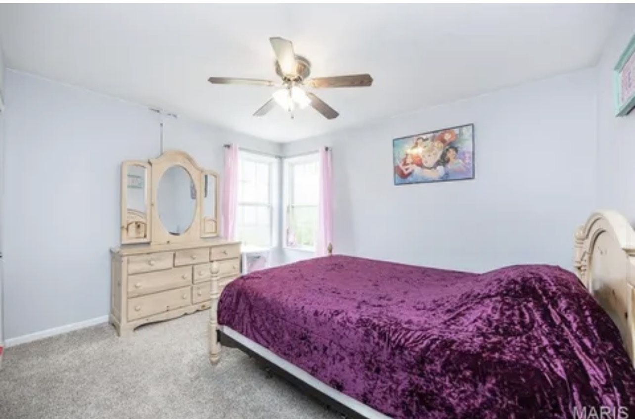 Queen Bedroom Furniture – Affordable & Must Go!