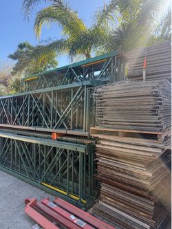PALLET RACKS FOR WAREHOUSE