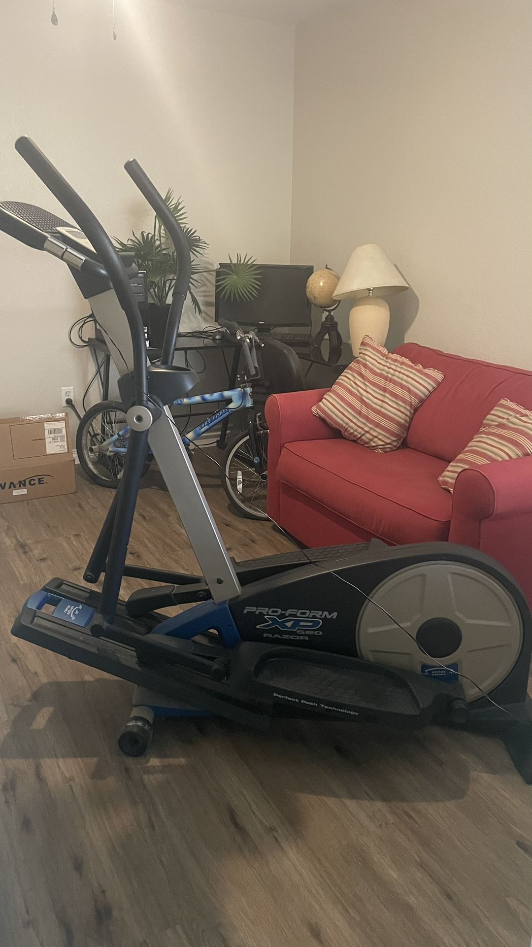 Elliptical Pro Form XP 520 Razor