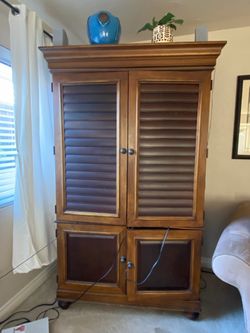 Hooker Furniture Entertainment Center Armoire - Cherry - 48 in Wide