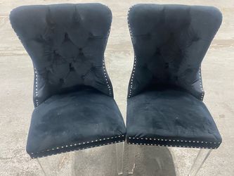 SET OF CHAIRS