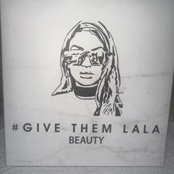 Give them Lala the grown woman palette 