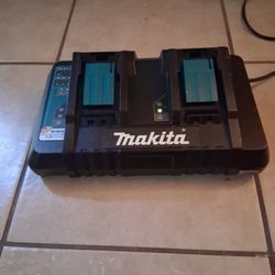 18v Makita 1/4" Impact Driver Kit 