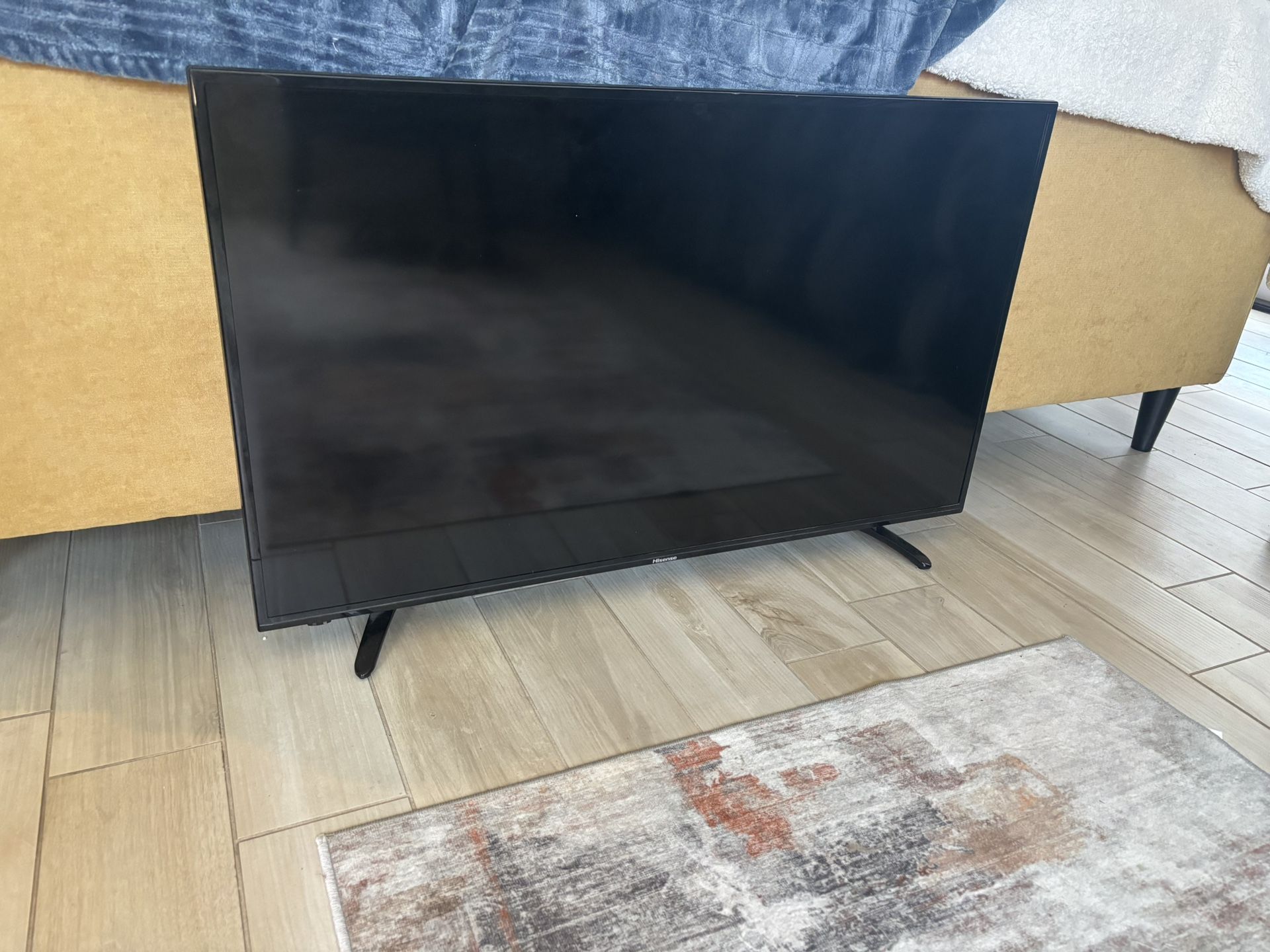 43” Smart Television