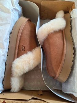 Ugg Disquette Slippers size 4 kids