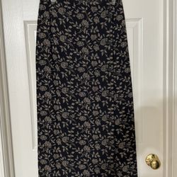 Ladies Skirt Size Medium 