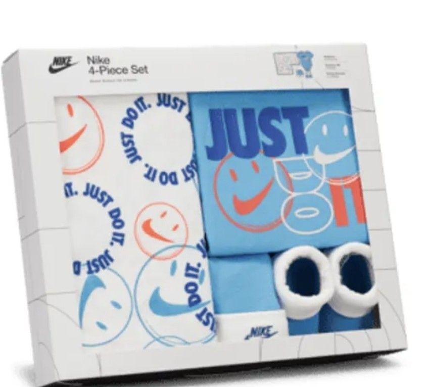 Nike 4-Piece Set