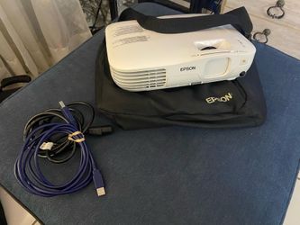 Epson Projector with Carry Bag, Projector screen, and Canle