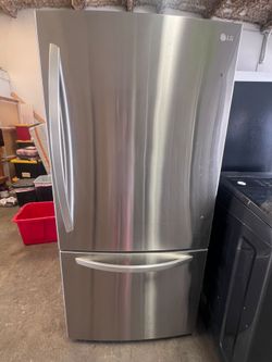 LG Bottom Top Refrigerator