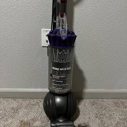 Dyson Vacuum 