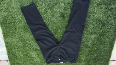 Black Levi’s 511 straight legs jeans