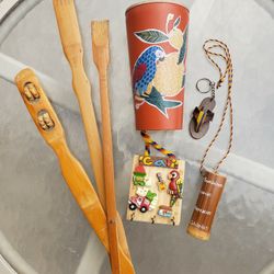 Home Decor- 18.5oz Stainless Steel Colorful Bird Tumbler With Bamboo Lid, Cali Wood Hanging Key Holder & Flip Flop Keychain, Bamboo Shot Glass & 3 
