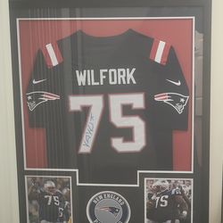 Vince wilfork signed jersey framed