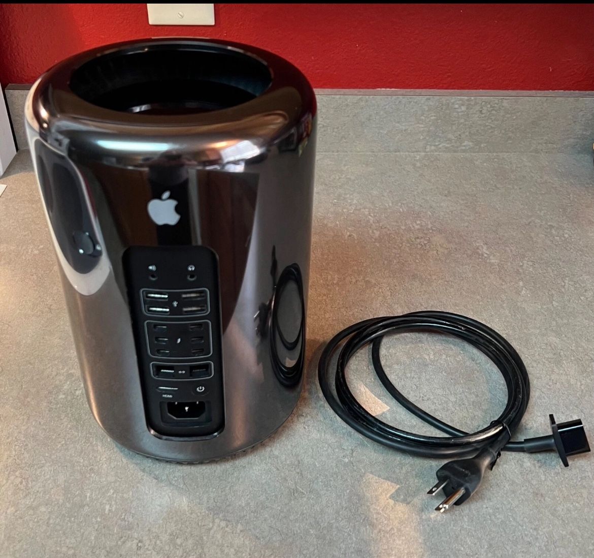 Apple Mac Pro Computer