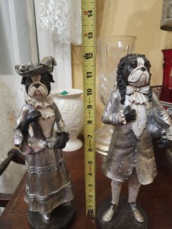 Royal Dogs Statues