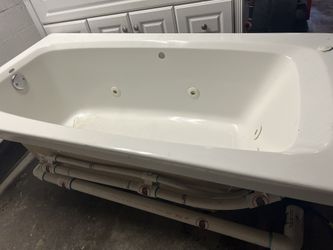 Jacuzzi Bathtub 