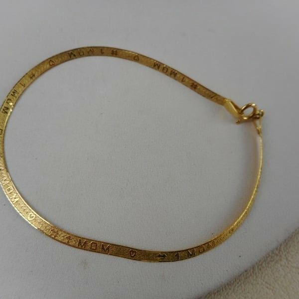 14 K Italuan Gold #1 mom Bracelet 7 3-4 In