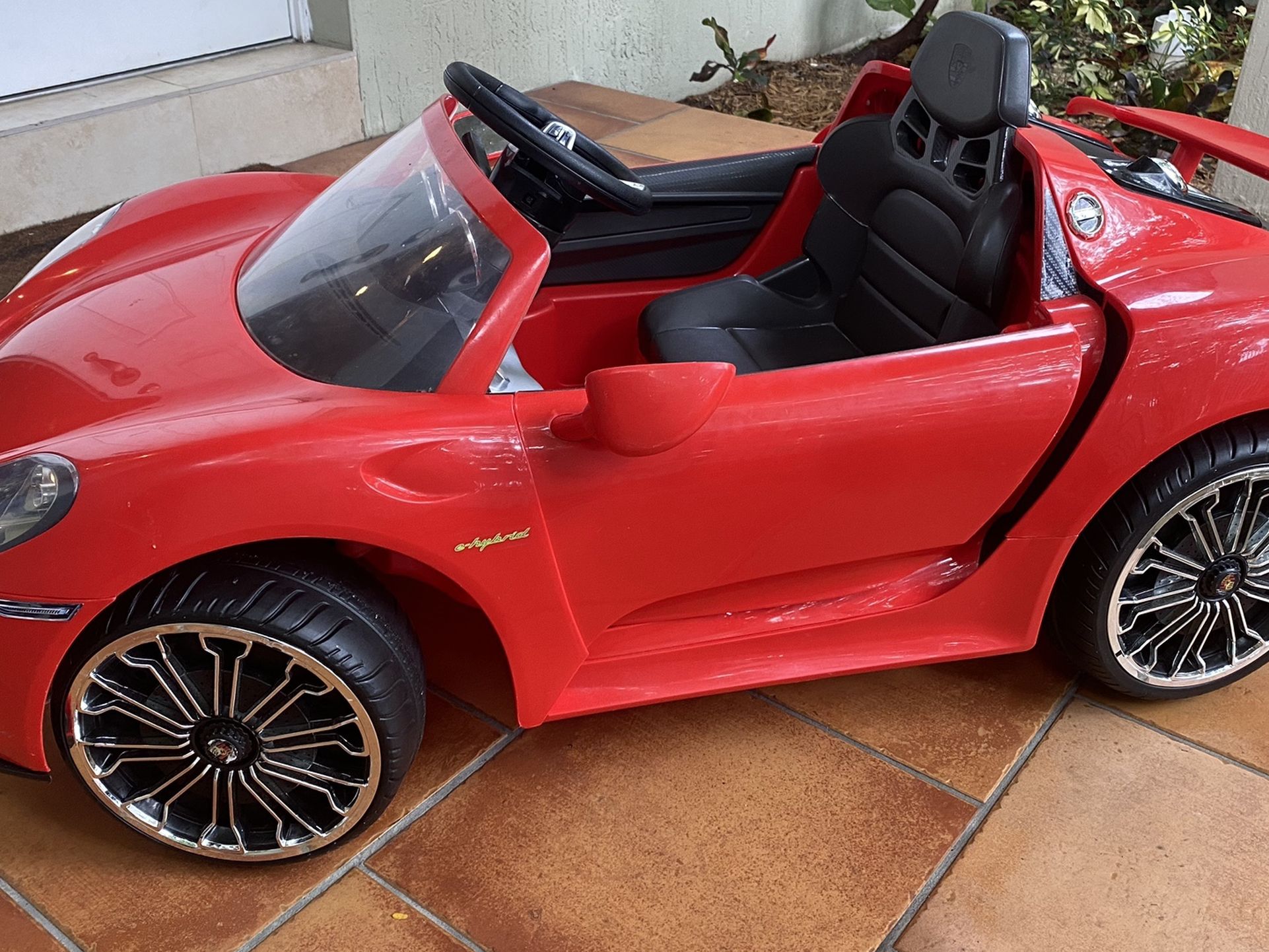Roll Play Porsche 918 Spyder 6Volt Ride Kids On