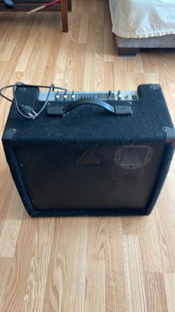 Behringer UltraTone K900FX Amolifier