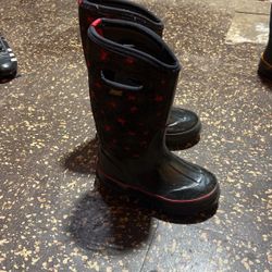 Bogs Kids Size 13 Rain Or Winter Boots In Good Condition