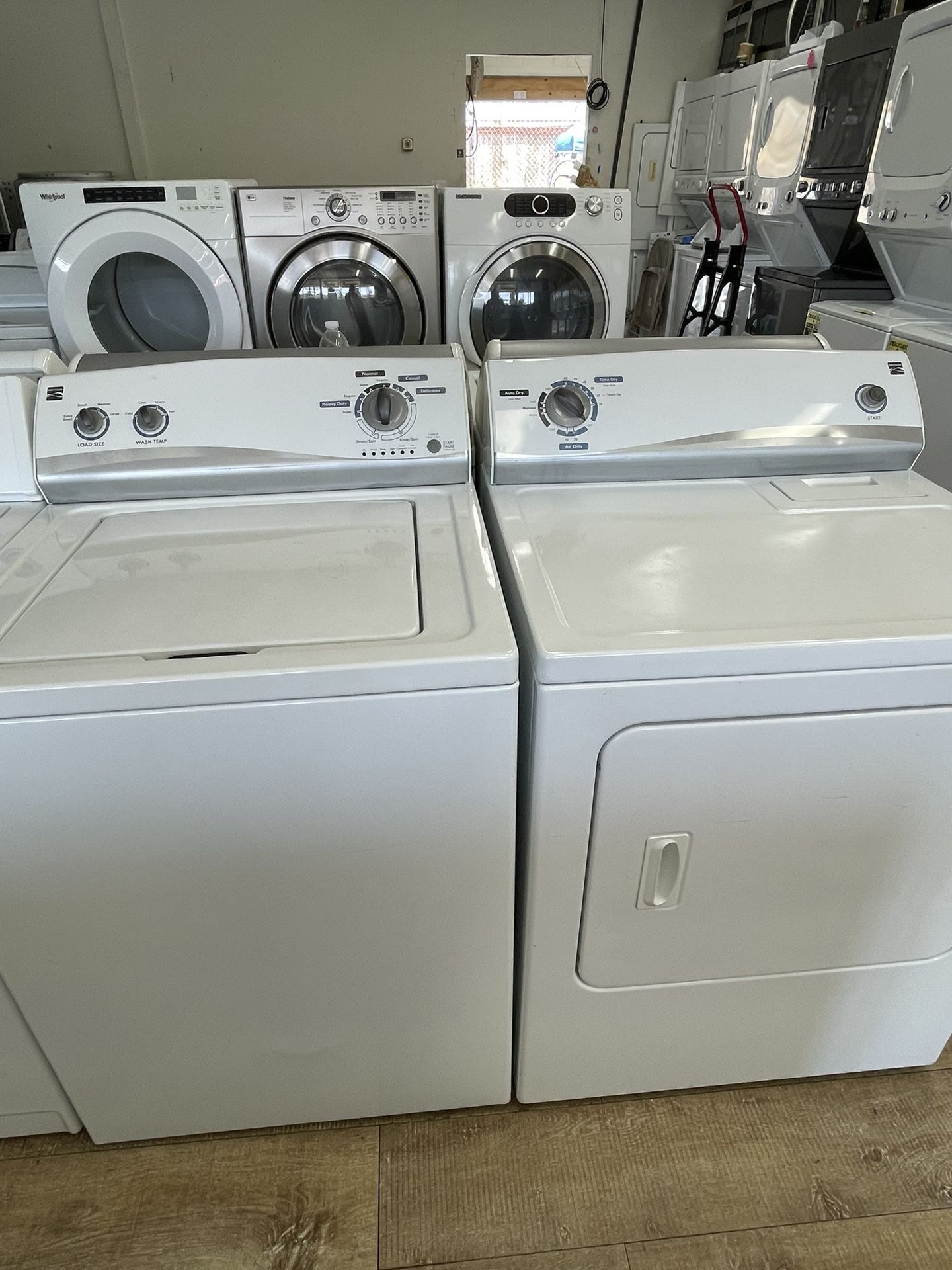 Kenmore Electric Dryer And Washer Set In Excellent Condition