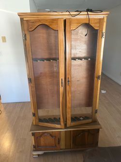 Beautiful gun cabinet - first come first serve