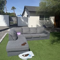 Sectional couch -$100