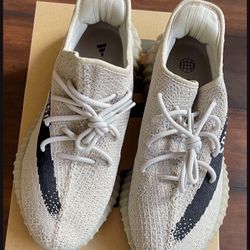 Yezzy  Boost 350 Size 11.5 VNDS  FIRM