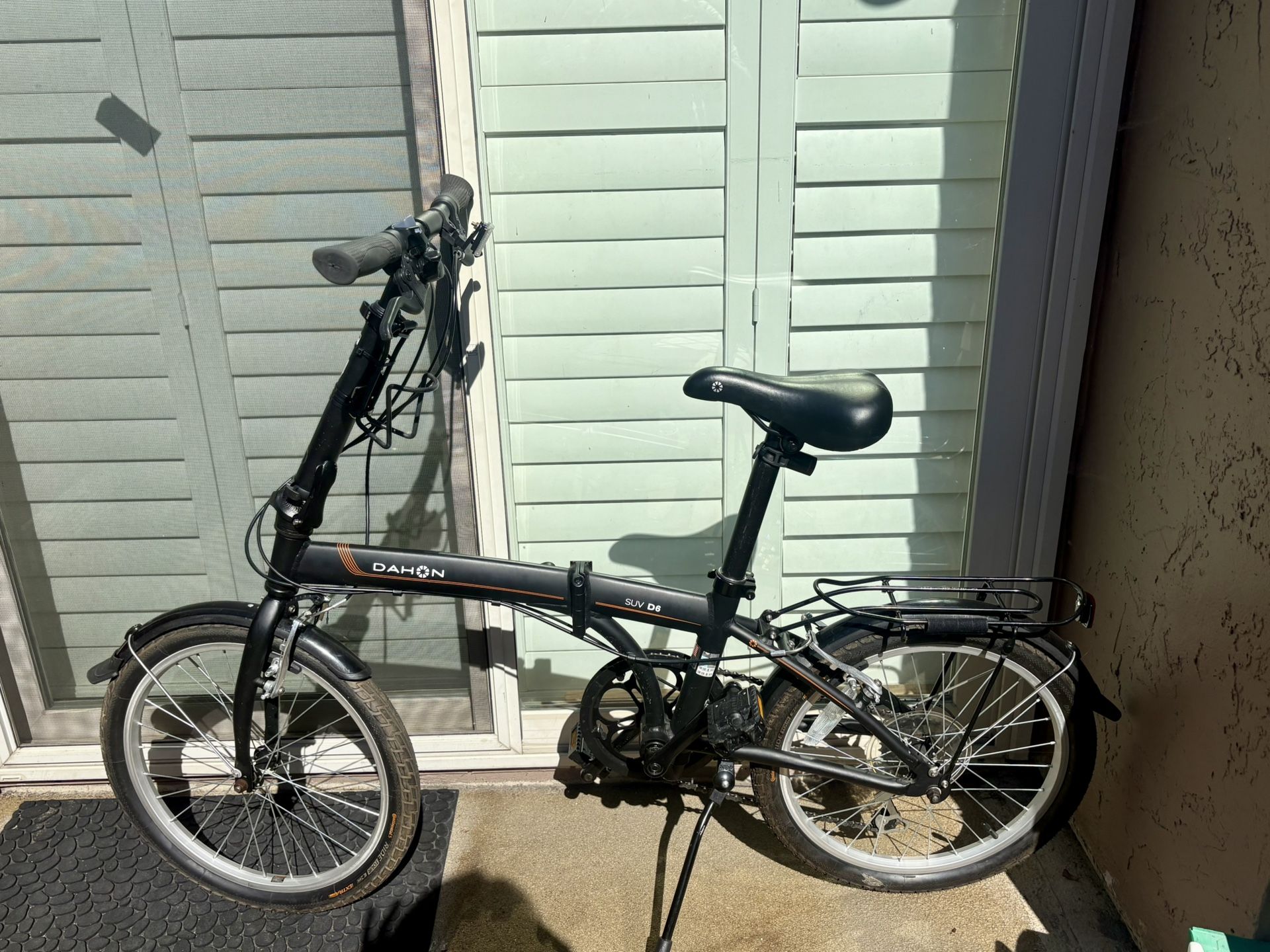 Dahon Folding Bike SUV D6