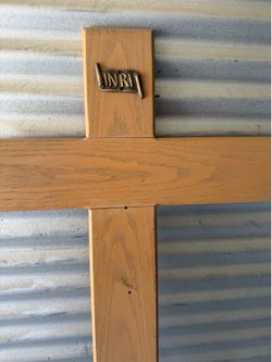 Old funeral home cross