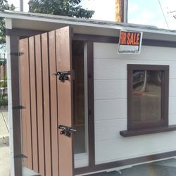 DOG HOUSES 