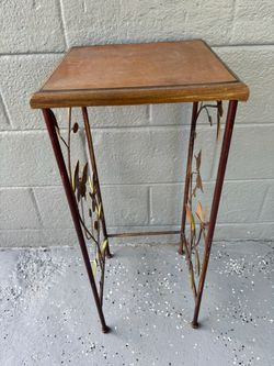 Vintage Floral Wrought Iron Plant Stand / Accent Table – 29” Tall