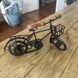 Bicycle Model Decor Metal Art. Decorative Cycling Bike Table Desk Office Décor