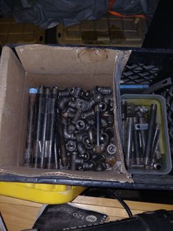Pipe fittins and nipples