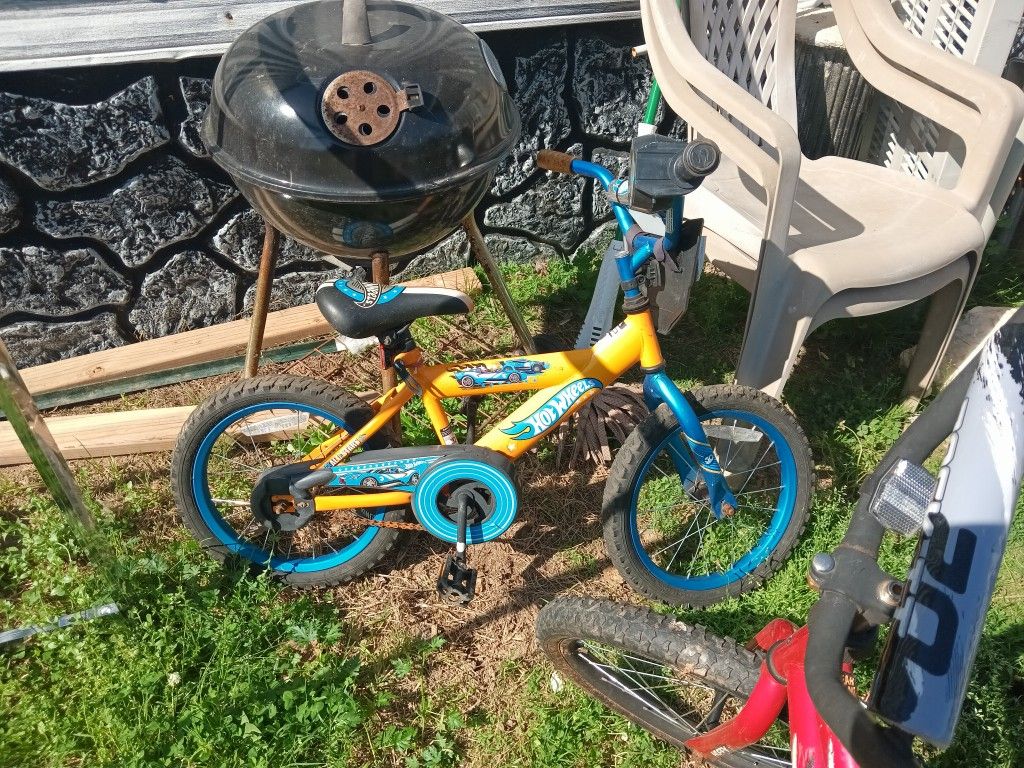 Hot Wheels Kids Bicycle 
