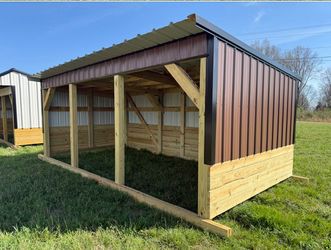 🐎 Horse & Livestock Shelters – Delivered Ready to Use