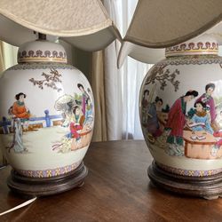 A Pair Chinese Porcelain Lamps 