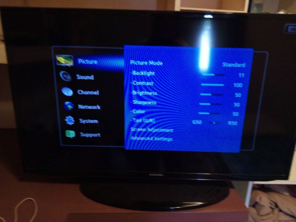 Flat Screen Tv Smart 32 inch Was $100 Now $40.