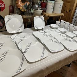 Corelle “Simple Sketch “ Dinnerware Set
