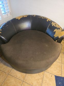 Swirl couch