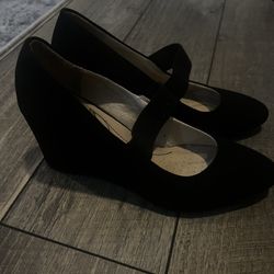 New LifeStride Gio Mary Jane Wedge Heels