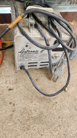Golf cart charger