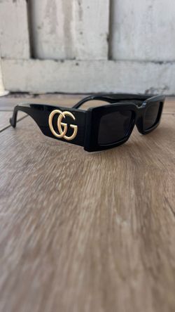 G G
