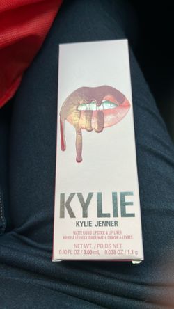 Kylie Matte Liquid Lipstick And Liner