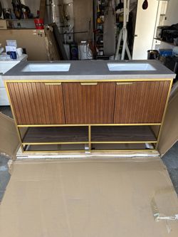 Bathroom Counter/sink