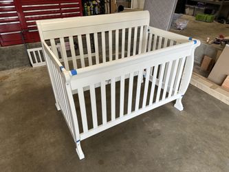 Baby Crib 4 in 1